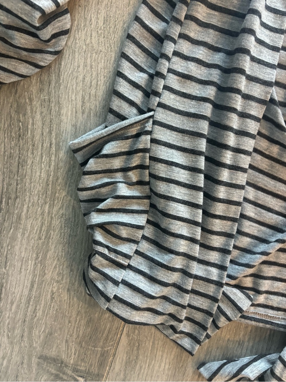 Striped Open-Front Women’s Cardigans - Picture 3 of 8